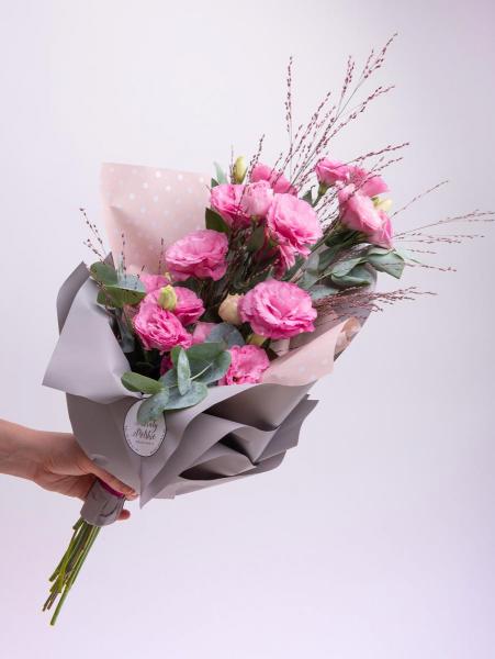 Eustoma w nietypowej oprawie