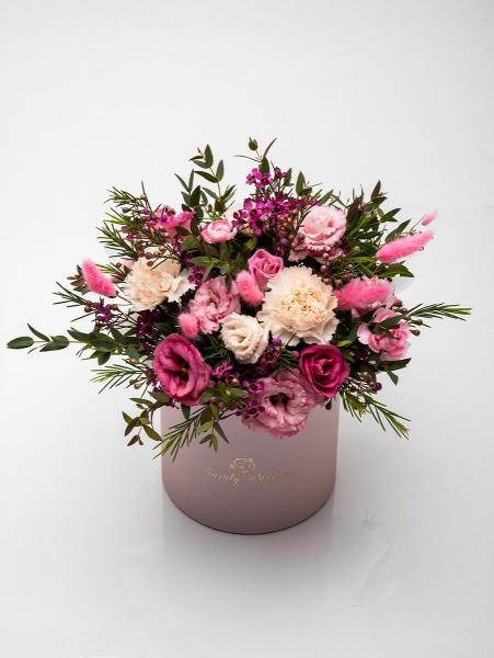 Różowy Box Eustoma i goździk